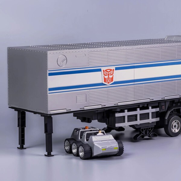  Robosen Transformers Optimus Prime Auto Converting Trailer With Roller Preorders  (8 of 19)